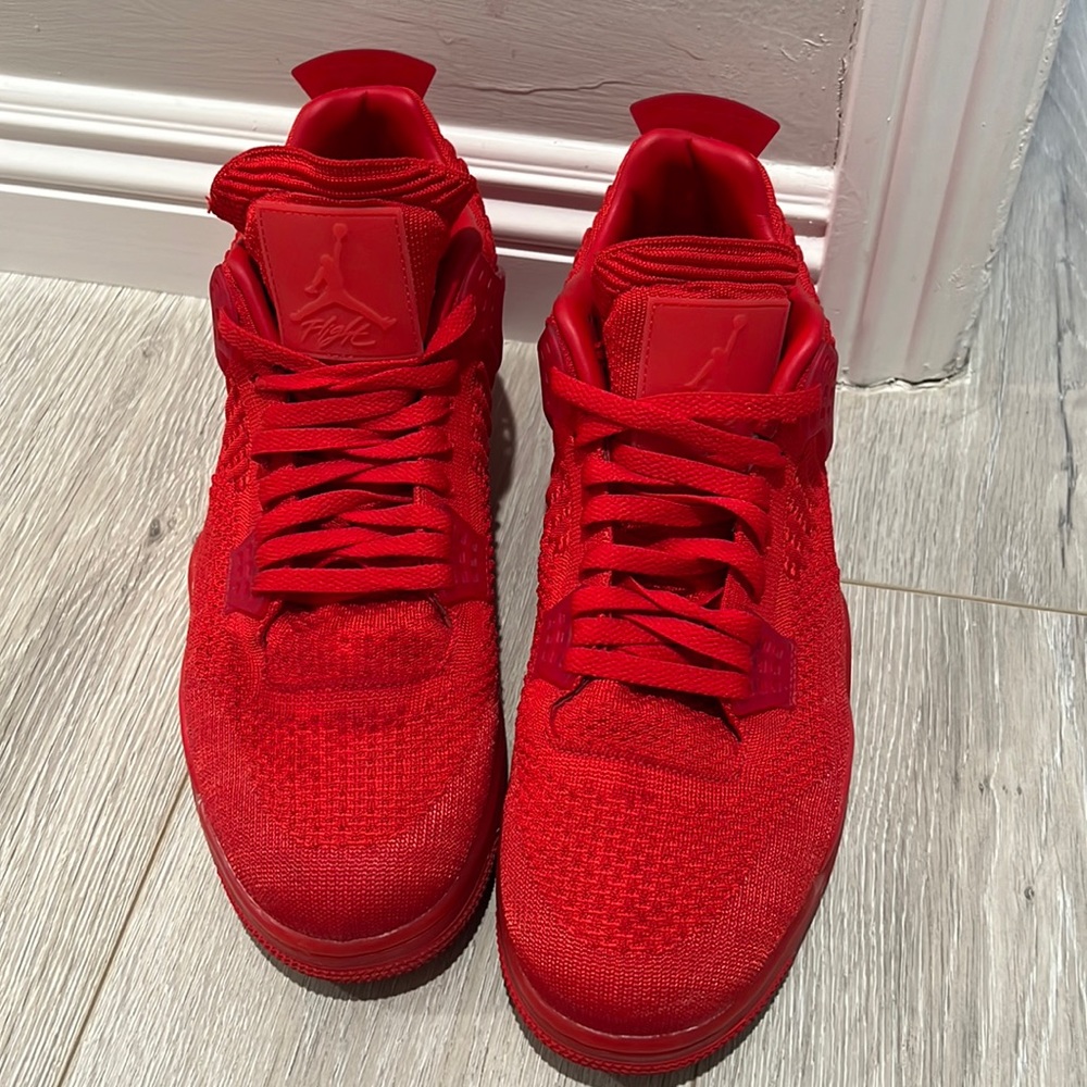 EUC Jordan 4 Retro Flyknit - Red
